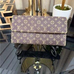 Louis Vuitton Brown Monogram Clutch
